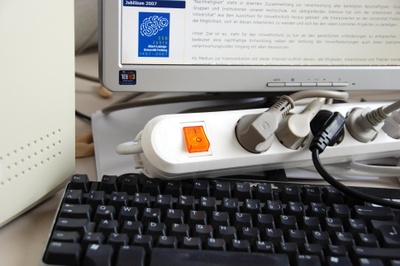 fw2008_30o.jpg
